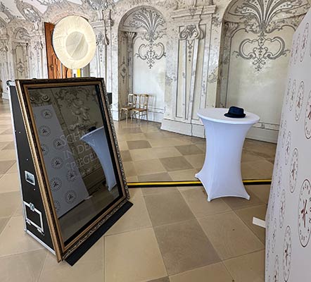 Fotospiegel mit Betreuung im Schloss Hof