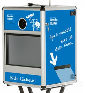 Fotobox foliert im Bezirksblätter-Burgenland-Design
