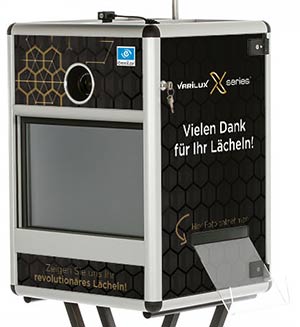 Fotobox foliert im Essilor-Design